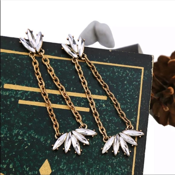 Giuliana + Madison Jewelry - Beautiful Crystal Drop Earrings